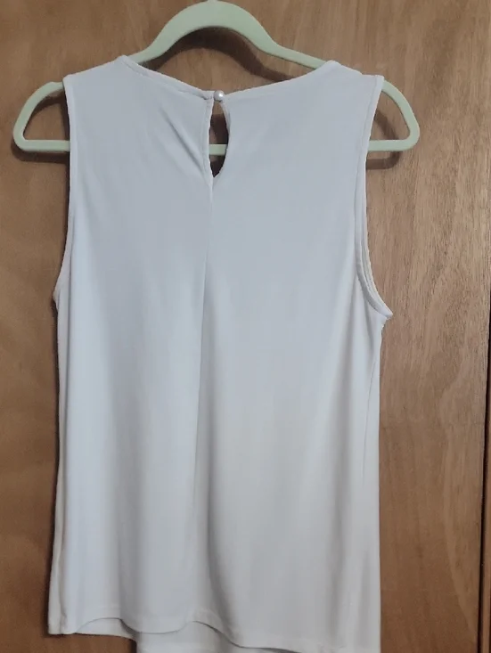 Zenana Outfitters Sleeveless Pleated Shell Top in Light Cream - Picture 4 of 5